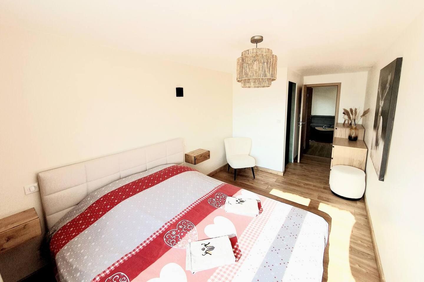 Appartement Les Chamois à Lajoux Chambre photo